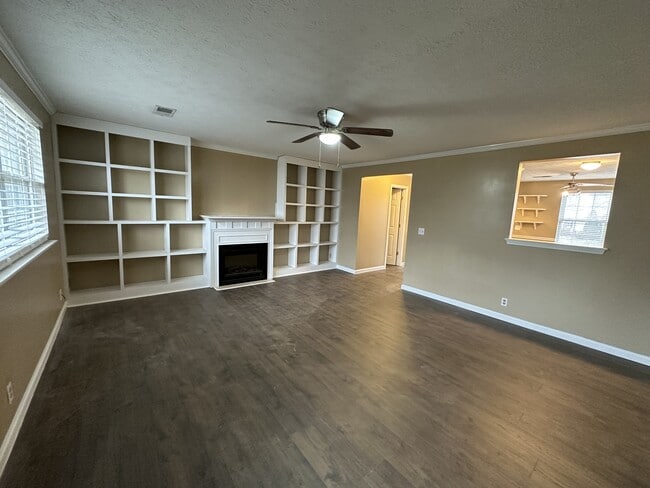 Building Photo - 2962 Baby Ruth Ln