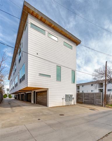 Building Photo - 2317 Moser Ave