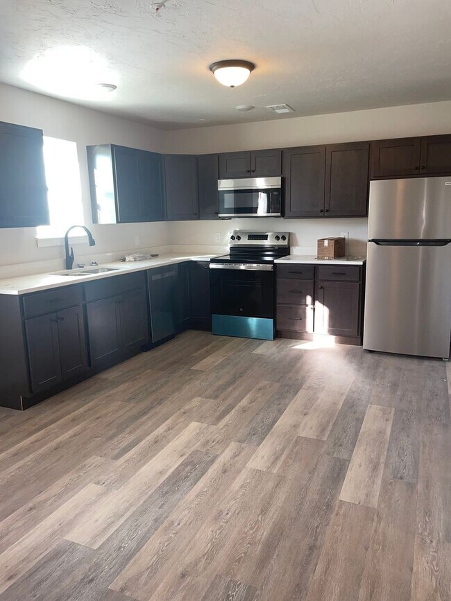 Building Photo - New Townhomes in Spring Grove School District - Pointer Court