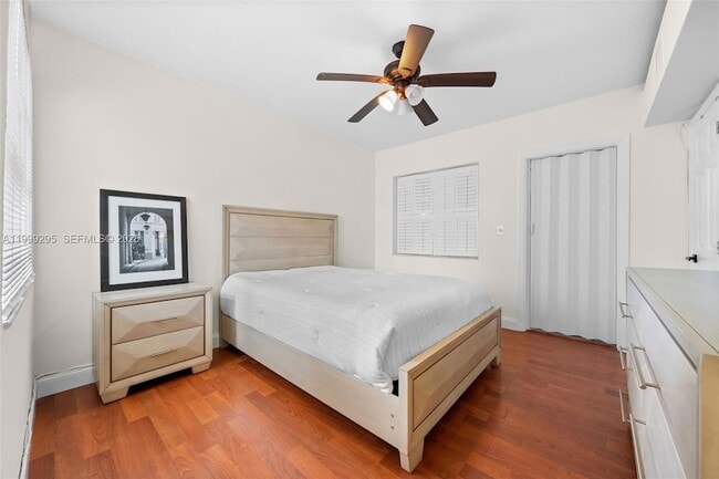 Building Photo - 261 188th St