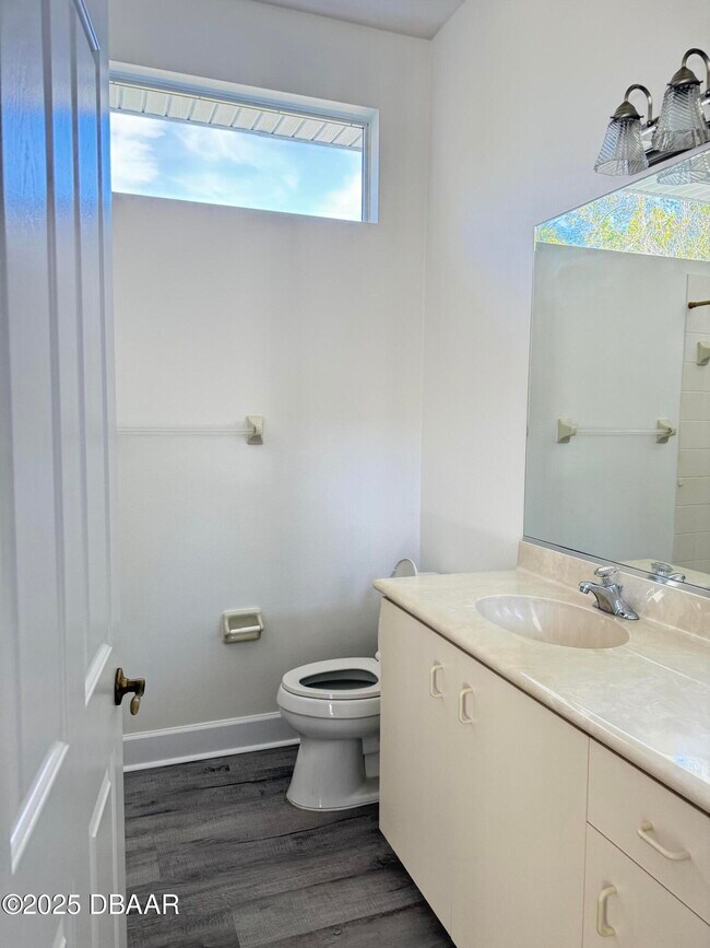 Building Photo - 14 Deep Woods Way