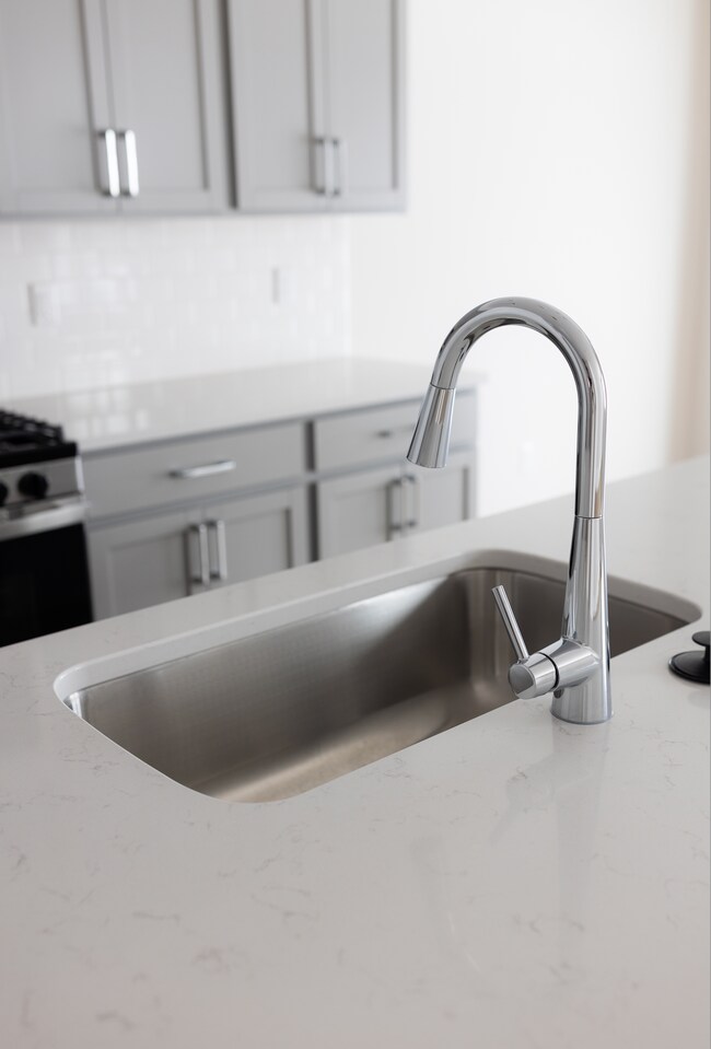 Building Photo - 1903 Salt Springs Dr