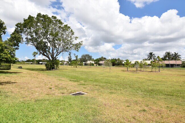 Building Photo - 6300 La Costa Dr