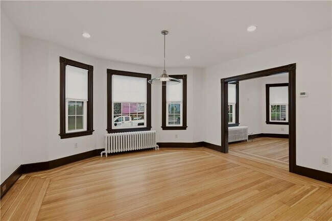 Building Photo - 82 Van Zandt Ave