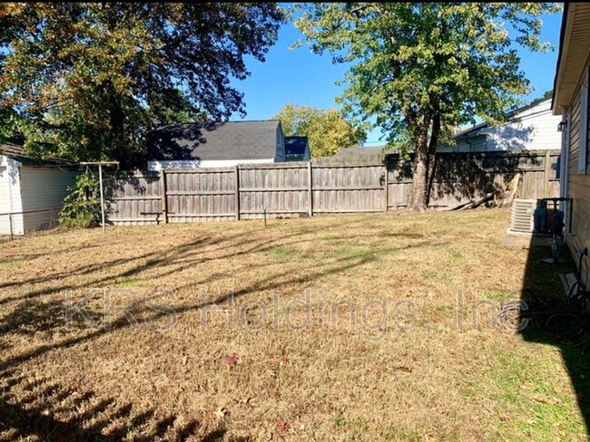 Building Photo - 1301 Grimes Rd