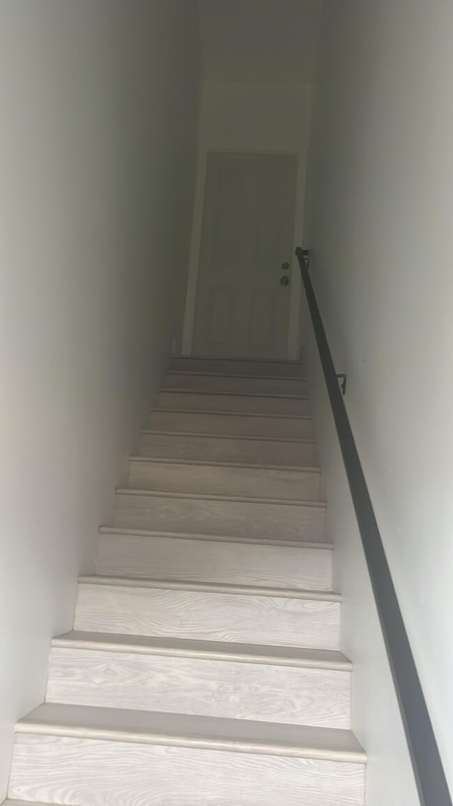 Building Photo - 1807 Donax Ave