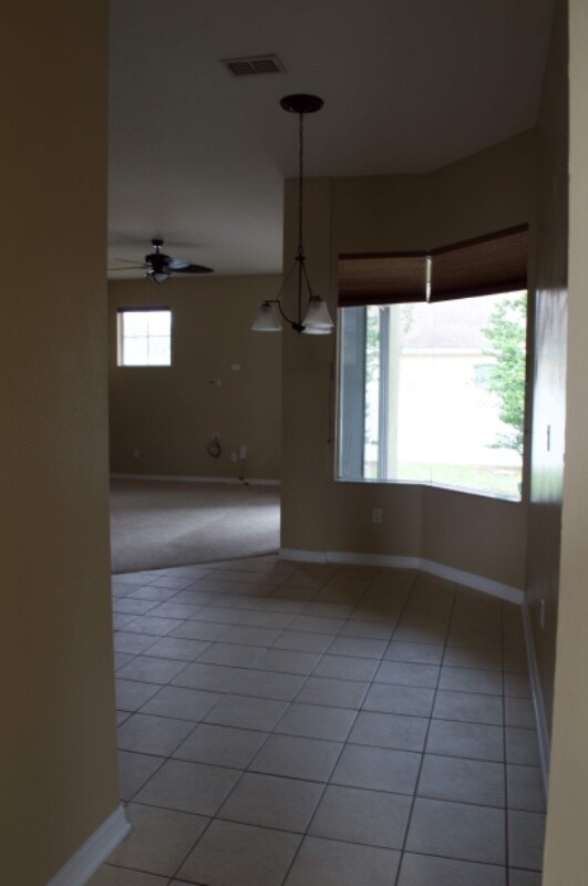 Building Photo - 6220 Hedgesparrows Ln