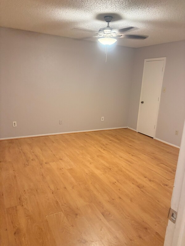 Building Photo - 2914 S Fielder Rd