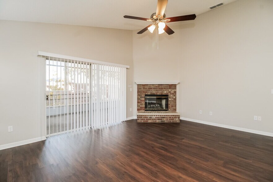 Building Photo - 2756 River Ridge Dr