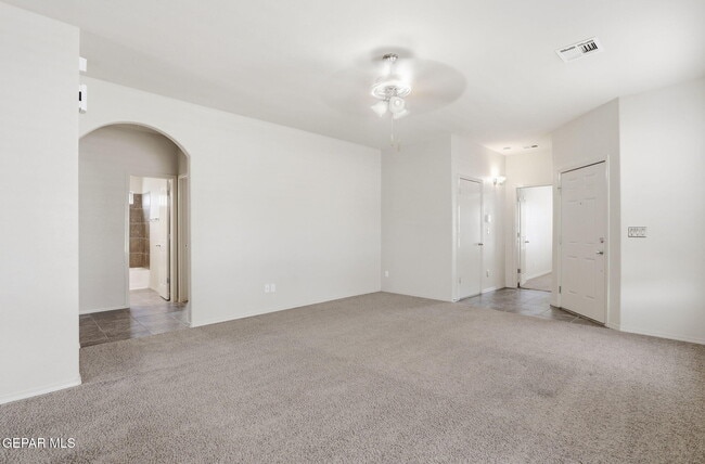 Building Photo - 13020 Stonington Ln