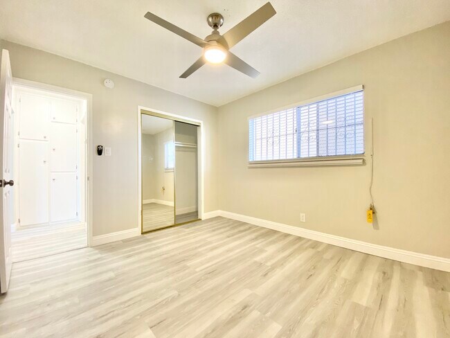 Building Photo - 8911 S Figueroa St