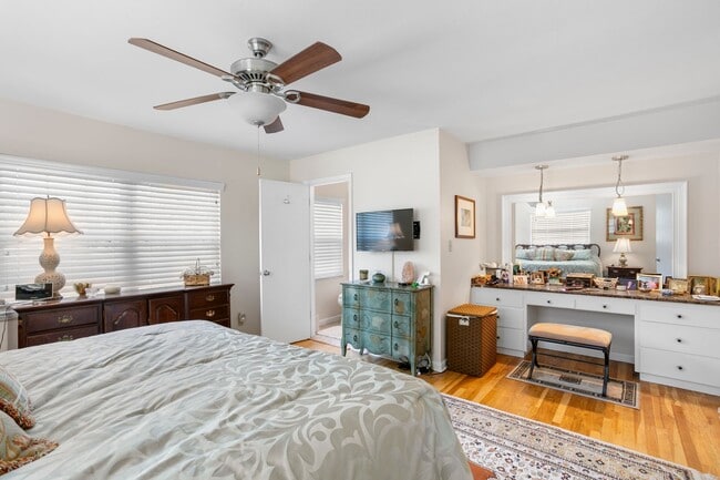 Building Photo - 4 bed, 3ba, 2 car garage home in Culbreath Heights