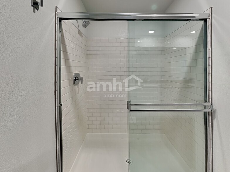 Building Photo - 17130 Puget Ave