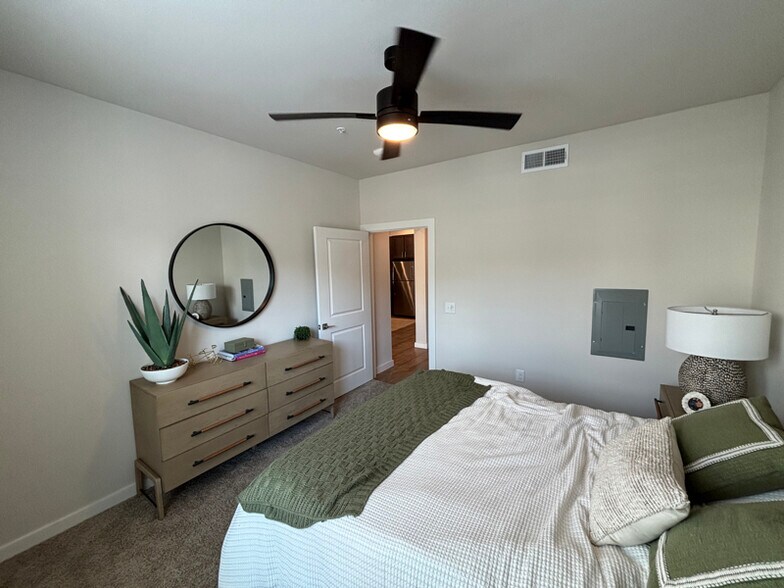 Building Photo - 19500 I-35