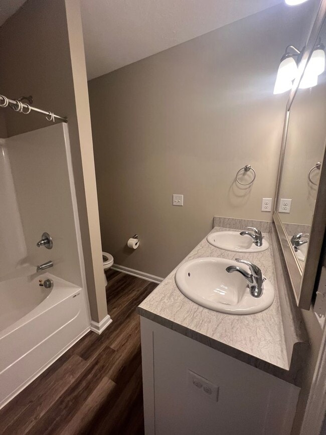 Building Photo - PRICE REDUCED! - 4 Bedroom/2 Bathroom  Home in Thomson, Georgia just off the Bypass - $100 credit...