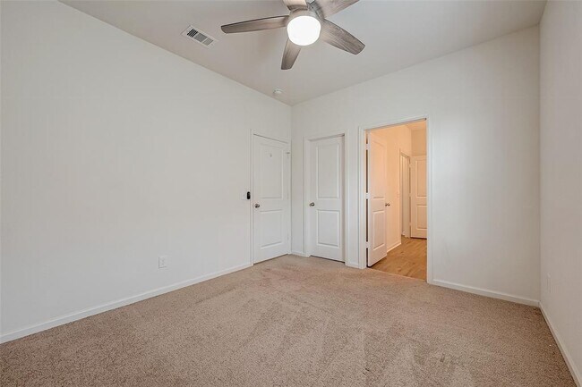 Building Photo - 1017 White Birch Ln
