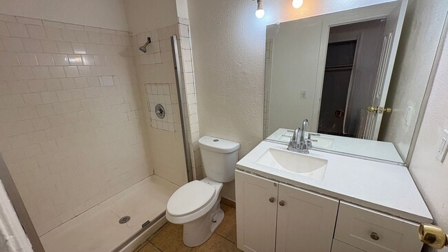 Building Photo - 2169 Sunrise Ln E