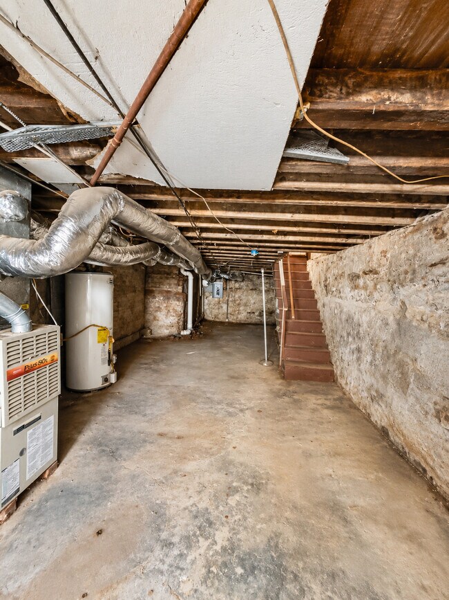 Building Photo - 3339 N Lee St