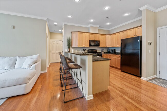 Building Photo - 1 King Philip Dr