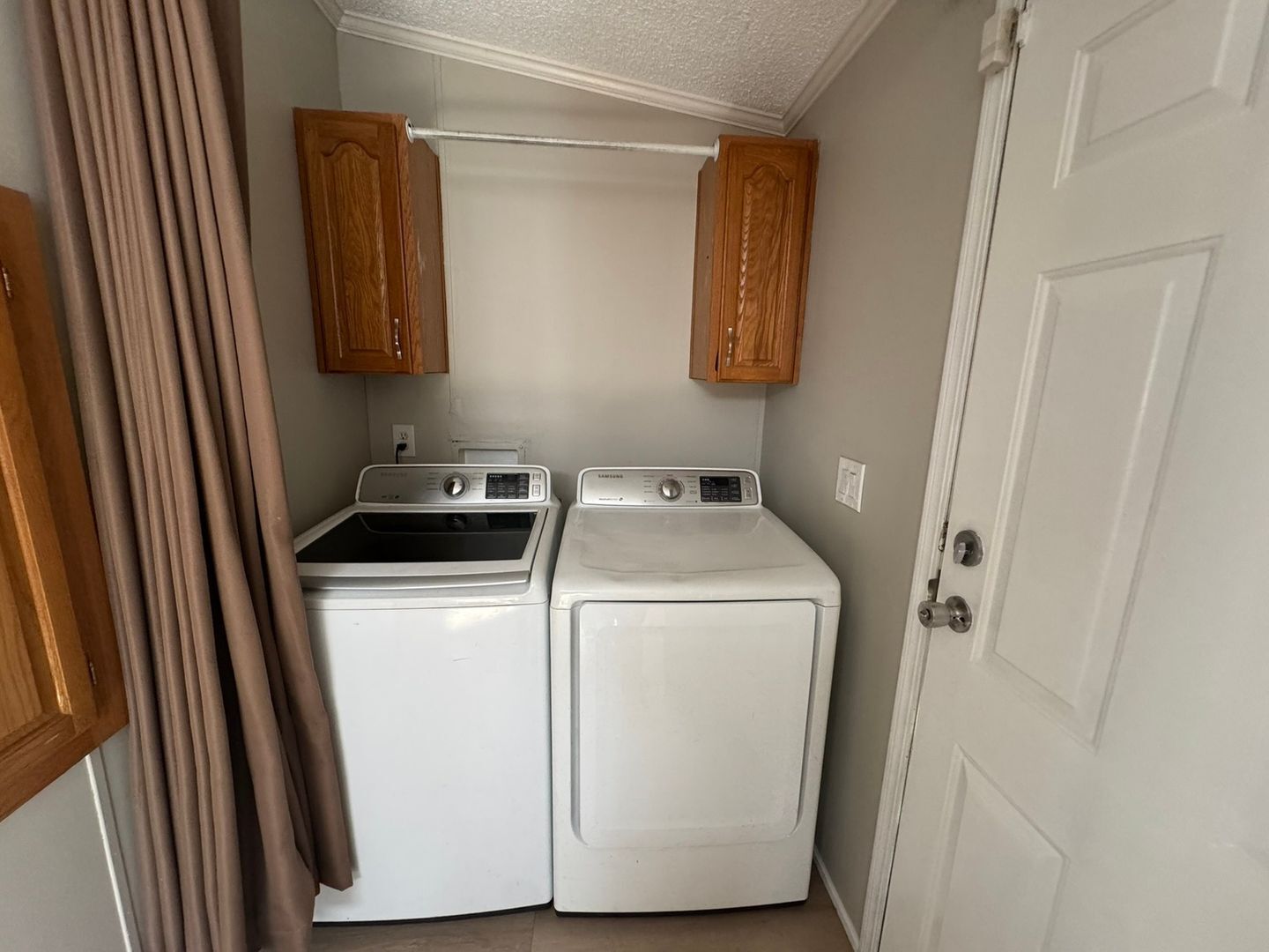 Building Photo - 1406 Winona Ct