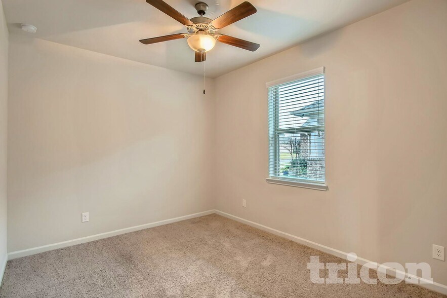 Building Photo - 1592 Sugarberry Dr