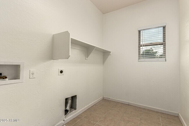 Building Photo - 16435 N 152nd Ln