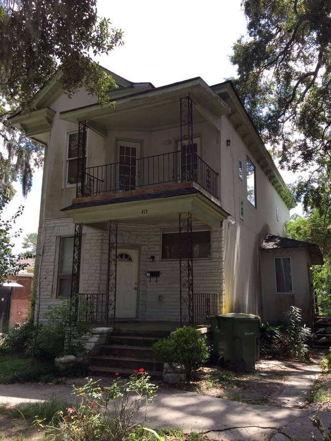Building Photo - 413 E 38th St