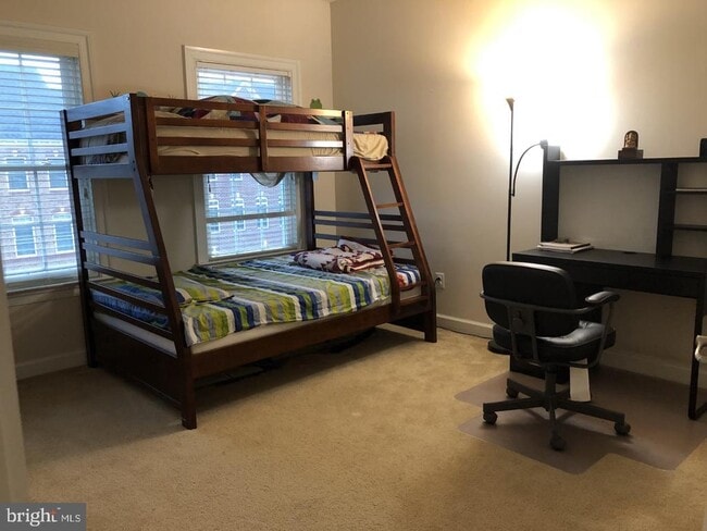 Building Photo - 44388 Foxthom Terrace