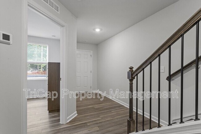 Building Photo - 1723 Chirping Trl