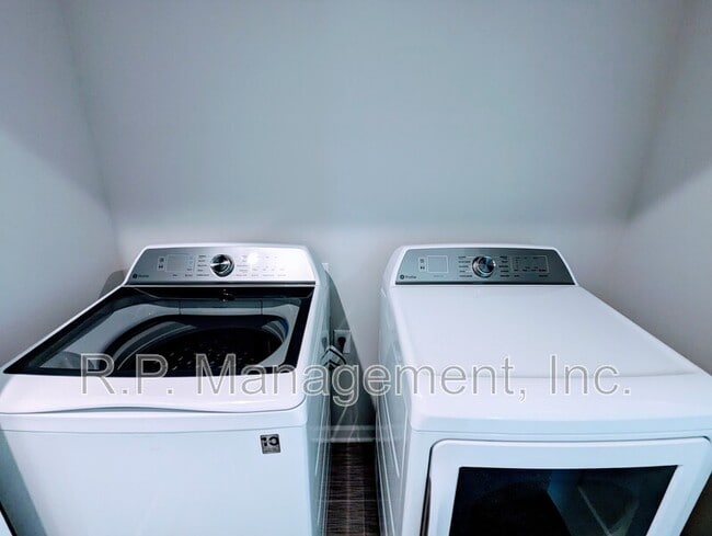 Building Photo - 20137 78th Pl