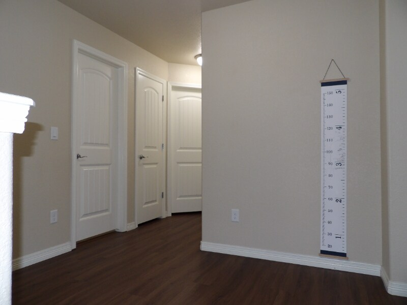 Building Photo - 6127 Journey Dr