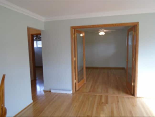 Building Photo - 312 N Reuter Dr