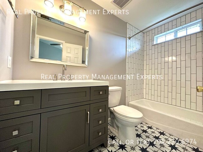 Building Photo - 1318 Anthem Ct