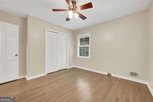 Building Photo - 4517 E Kings Point Cir