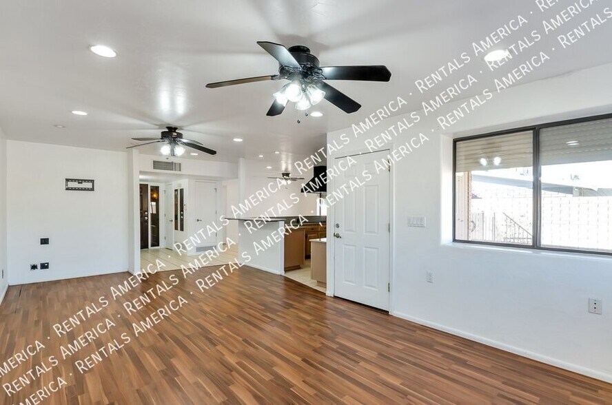 Building Photo - 4165 E Frankfort Stravenue