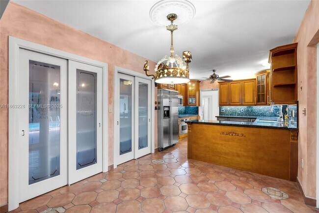 Building Photo - 7210 W Troon Cir