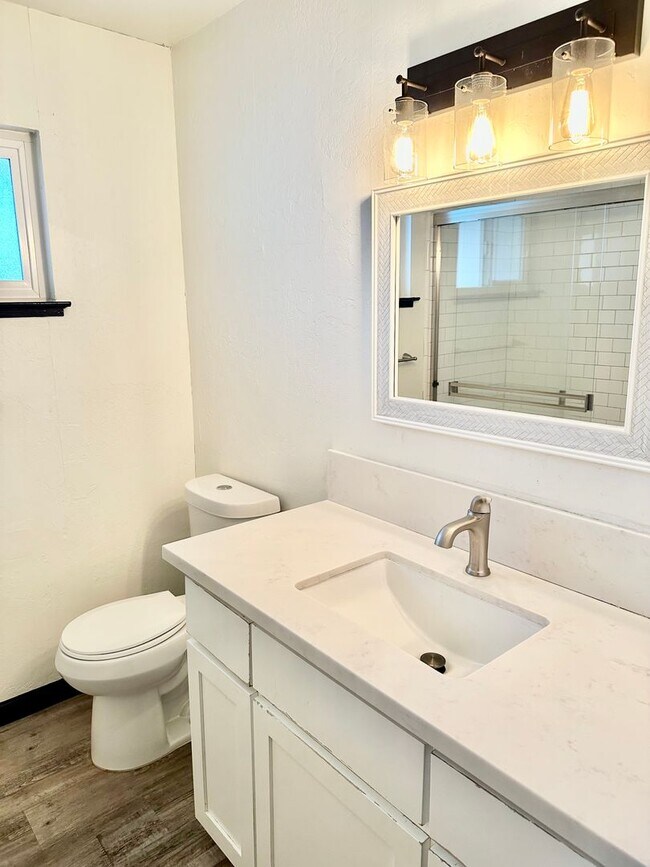 Building Photo - Clovis 3/2 with Large Lot