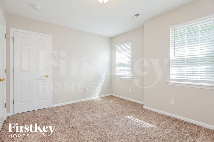 Building Photo - 153 Silver Birch Ln