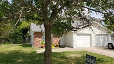 Building Photo - 4813-4815 Moniteau Court