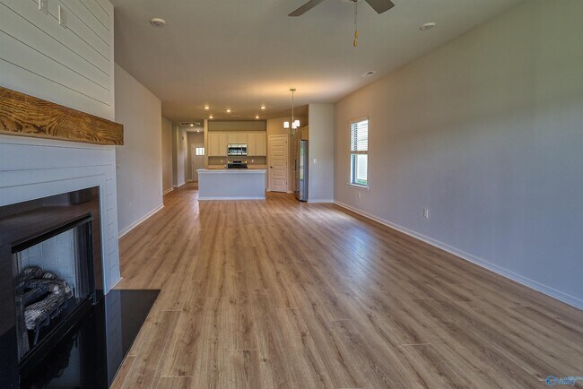 Building Photo - 14440 Mountain Strm Dr