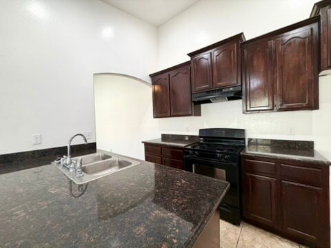 Building Photo - 7733 Walpole Ave