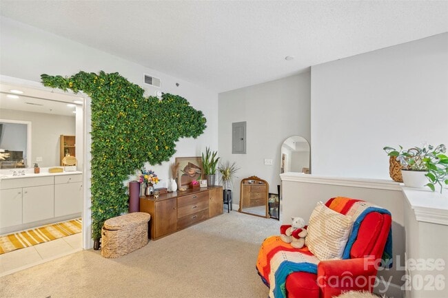 Building Photo - 1320 Fillmore Ave