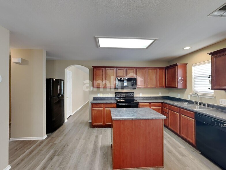 Building Photo - 109 Cowboy Trail