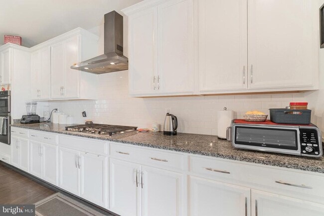 Building Photo - 23619 Waterford Downs Terrace