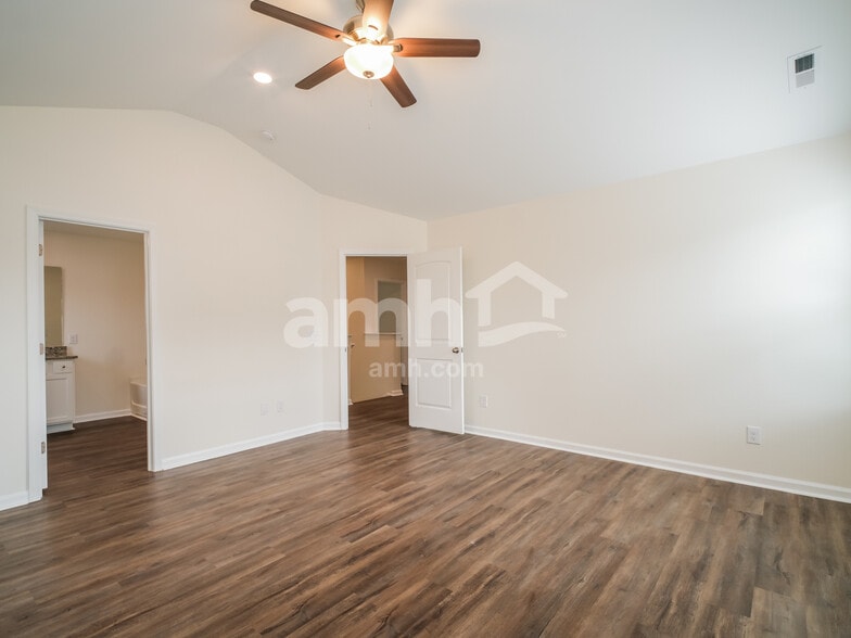 Building Photo - 1010 Jt Westfield Dr