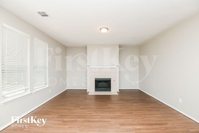 Building Photo - 5913 Bridal Trail