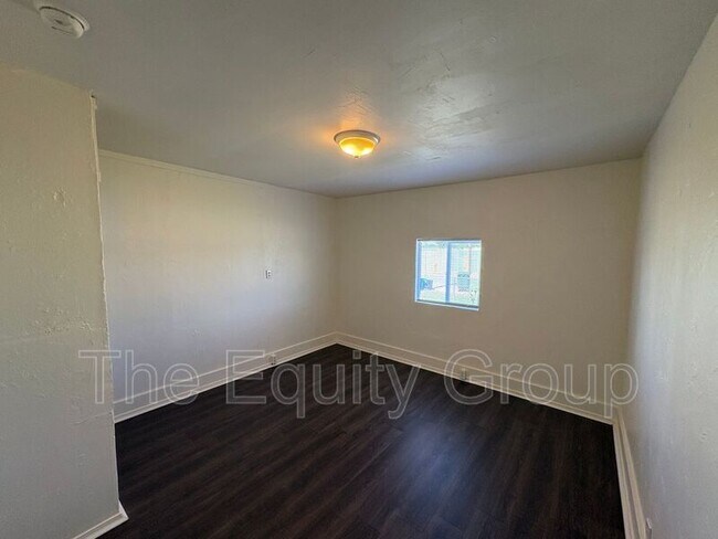 Building Photo - 10596 Ave 344