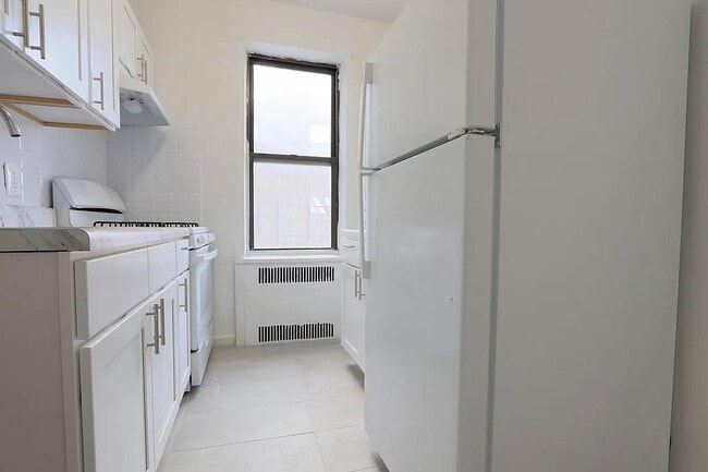 Building Photo - 108-24 71st Ave