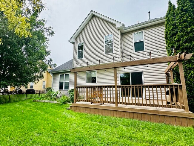 Building Photo - 1254 Chicory Ln