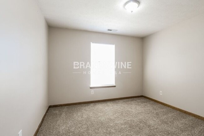 Building Photo - MOVE IN SPECIAL - February FREE with move ...